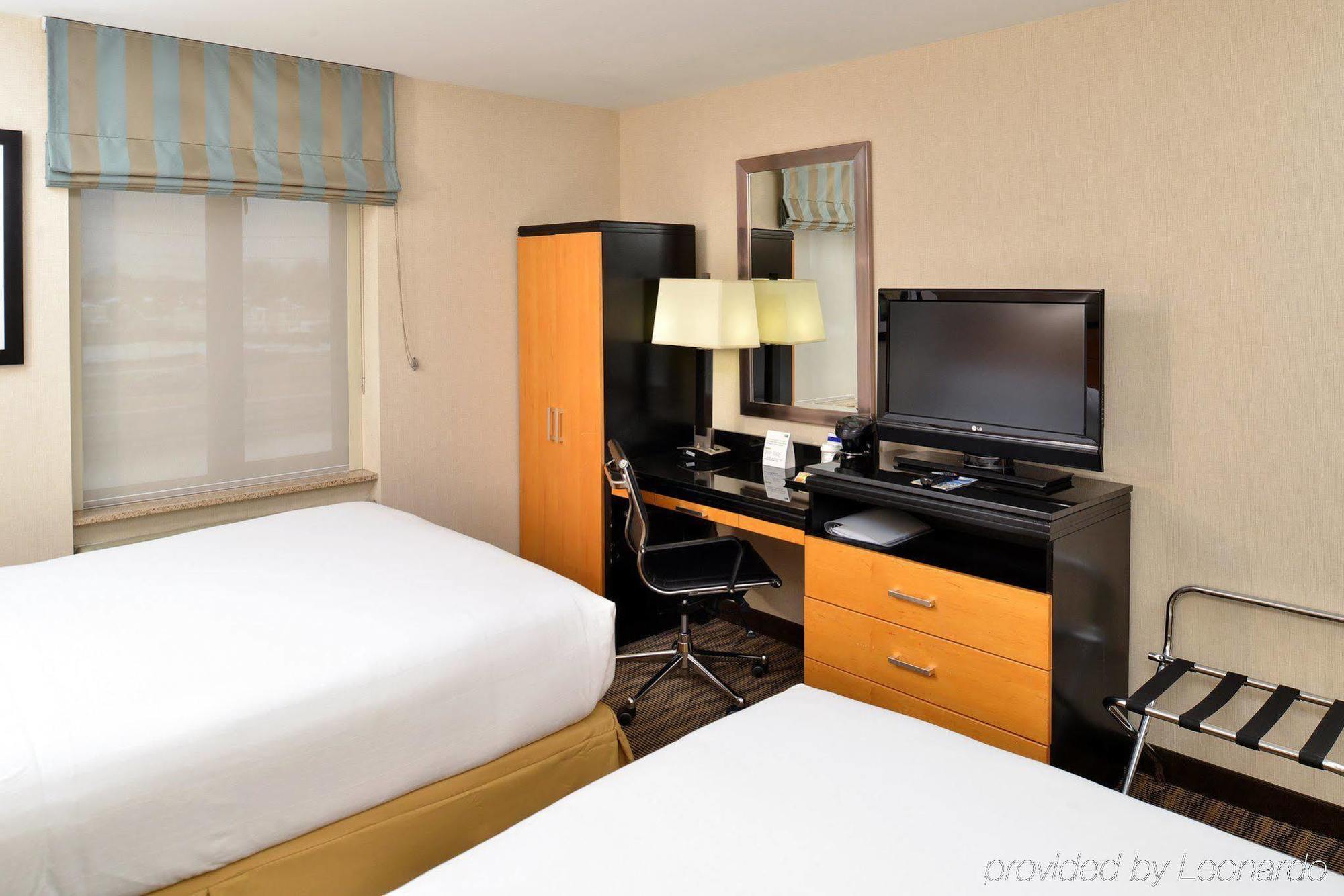 Holiday Inn Express Kennedy Airport, An Ihg Hotel New York Exteriér fotografie