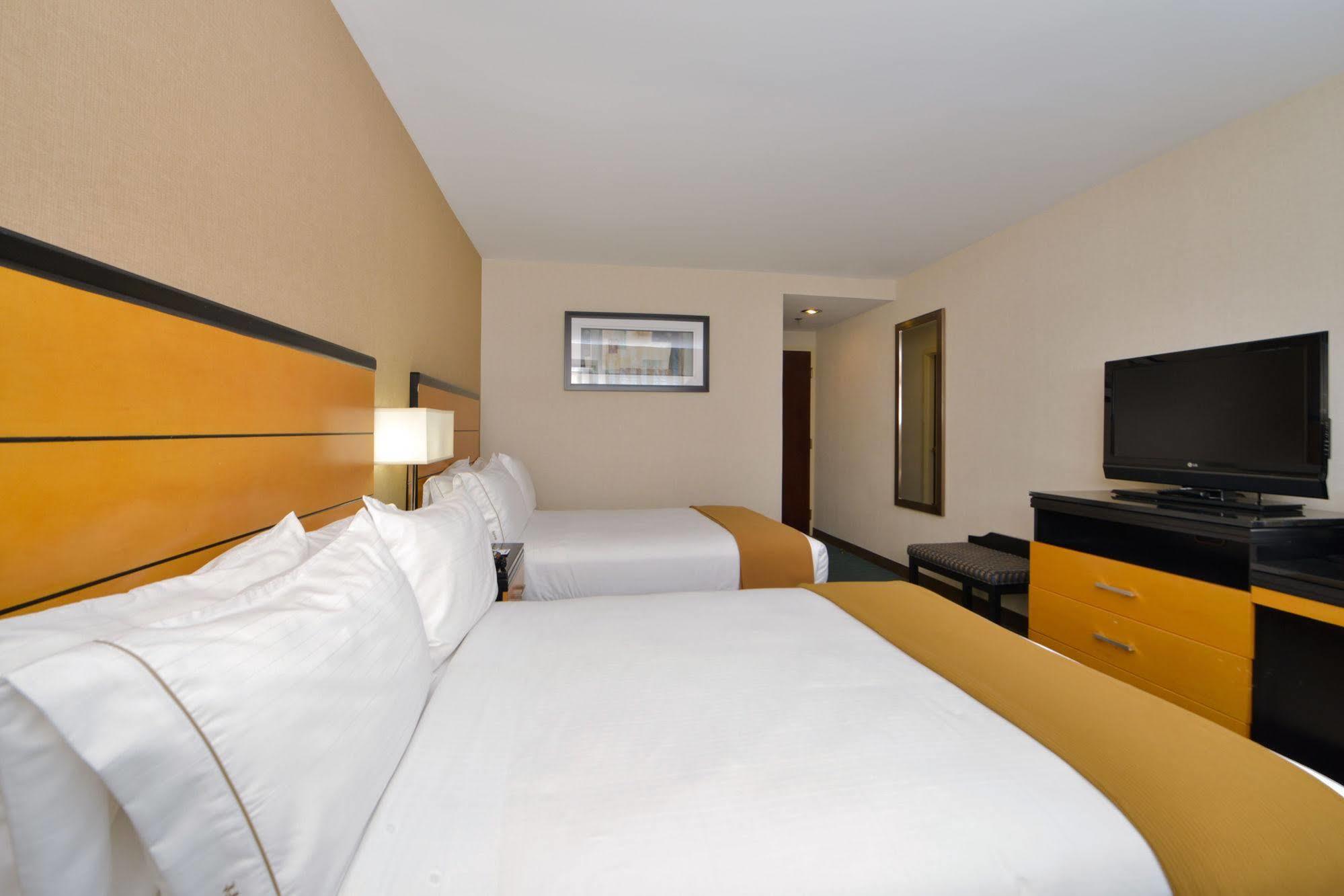 Holiday Inn Express Kennedy Airport, An Ihg Hotel New York Exteriér fotografie
