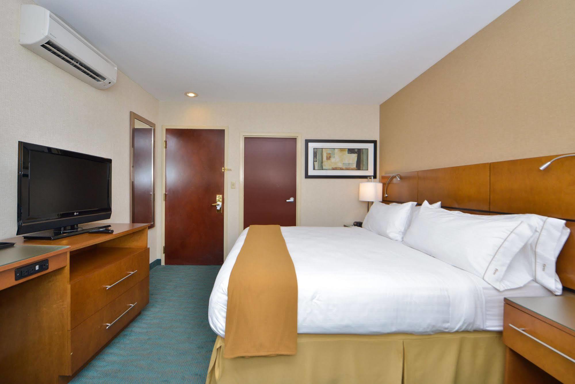 Holiday Inn Express Kennedy Airport, An Ihg Hotel New York Exteriér fotografie